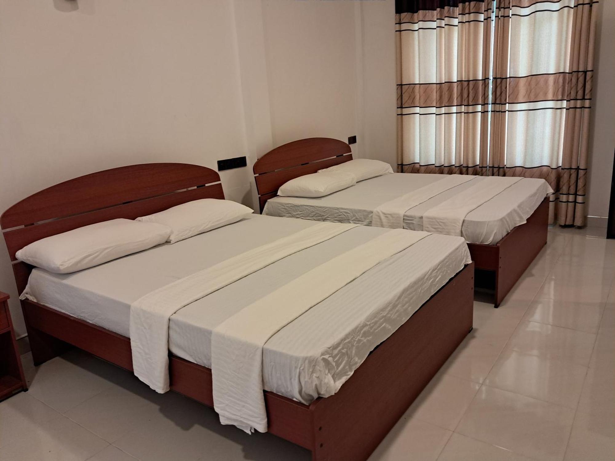 Risenlak Holiday Resort โปลอนนารูวา ภายนอก รูปภาพ