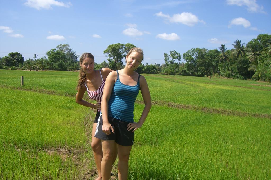 Risenlak Holiday Resort โปลอนนารูวา ภายนอก รูปภาพ
