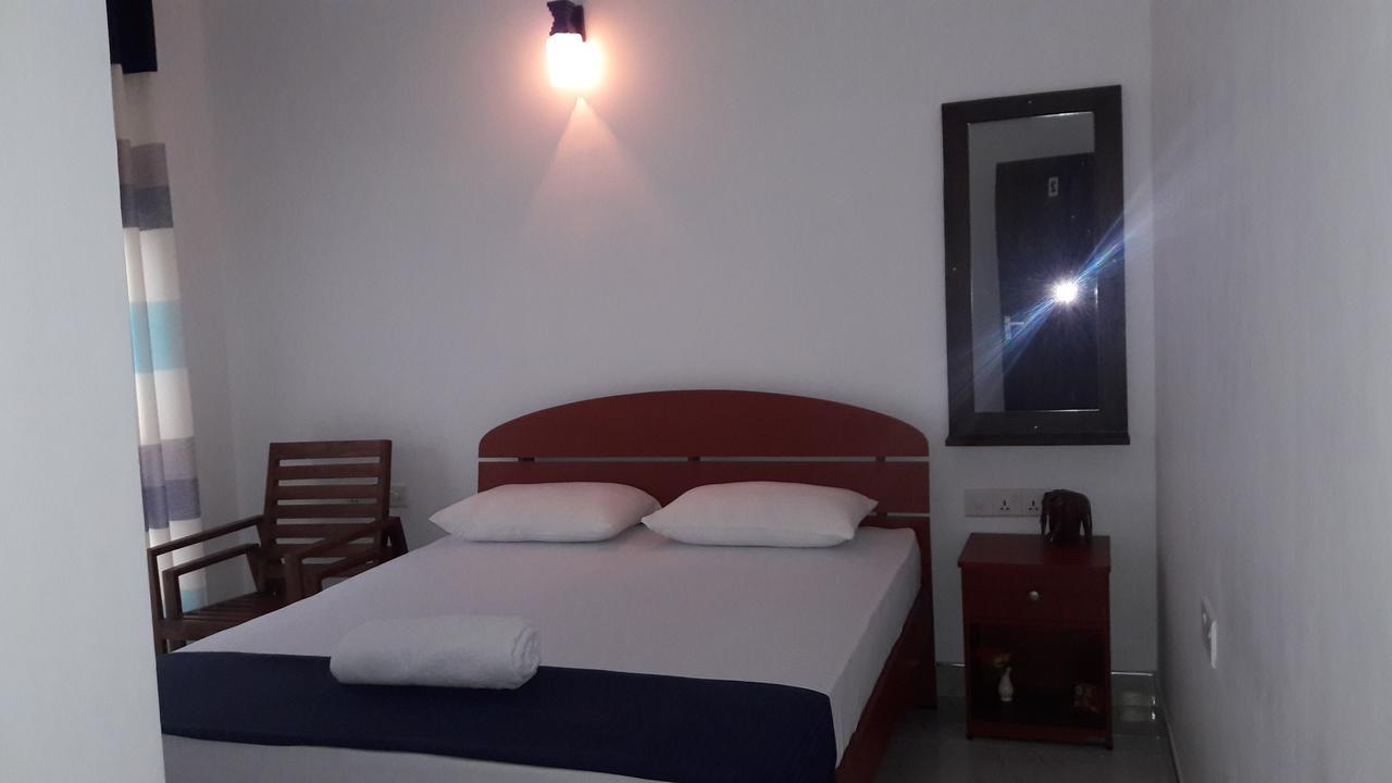 Risenlak Holiday Resort โปลอนนารูวา ภายนอก รูปภาพ