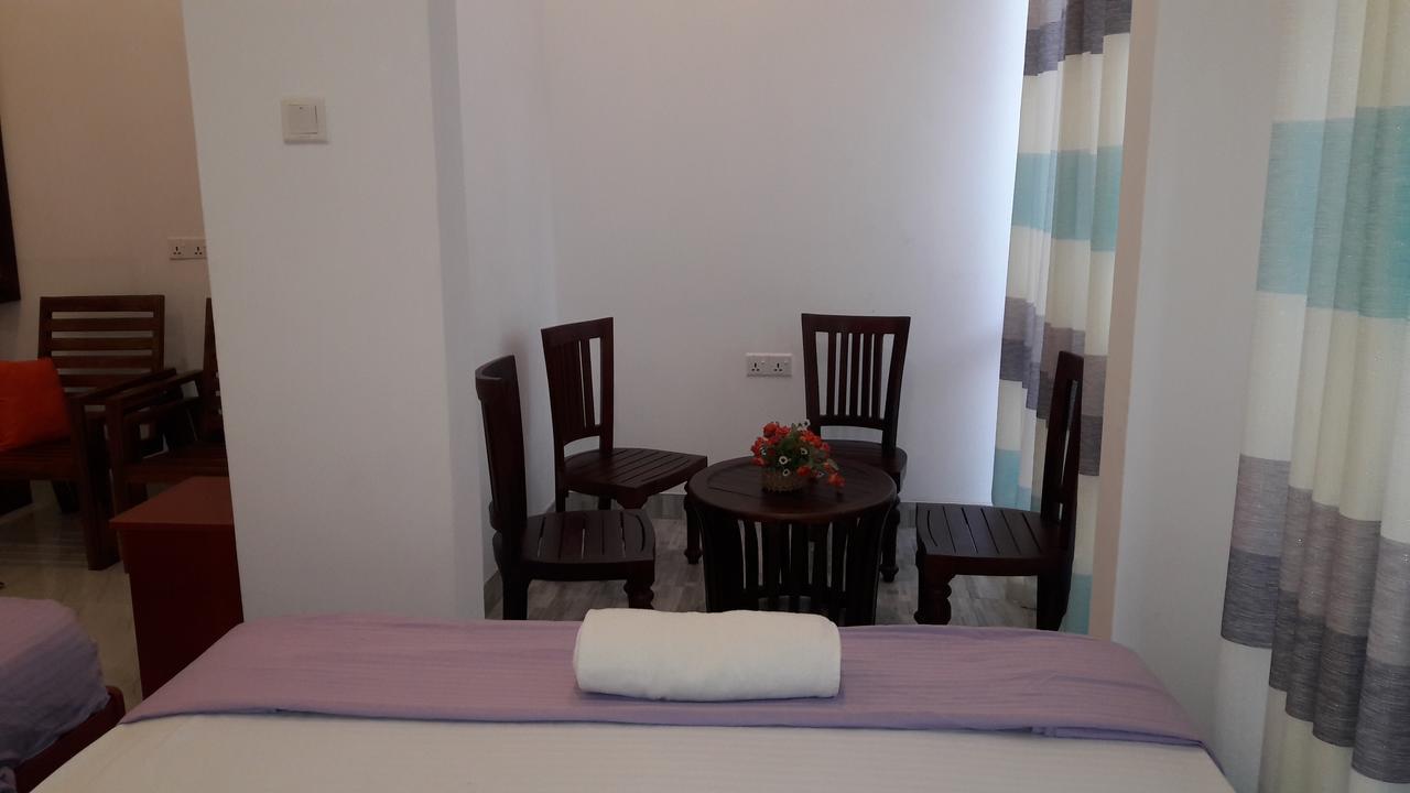 Risenlak Holiday Resort โปลอนนารูวา ภายนอก รูปภาพ