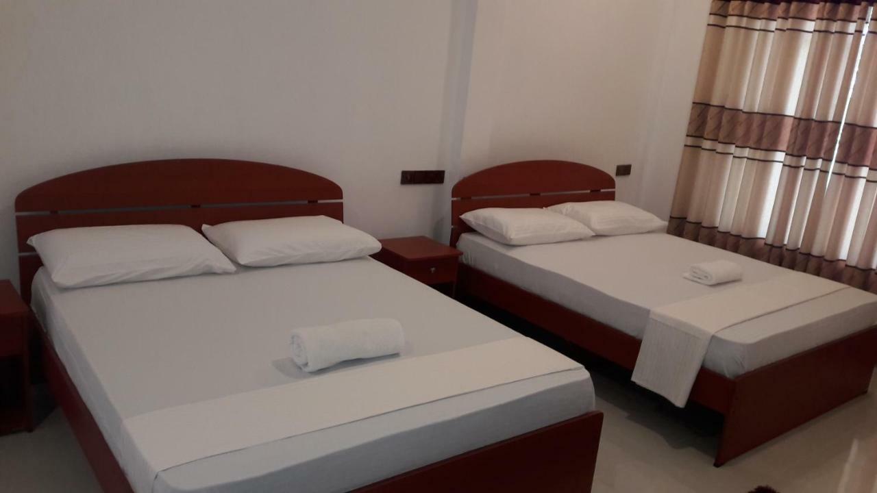 Risenlak Holiday Resort โปลอนนารูวา ภายนอก รูปภาพ