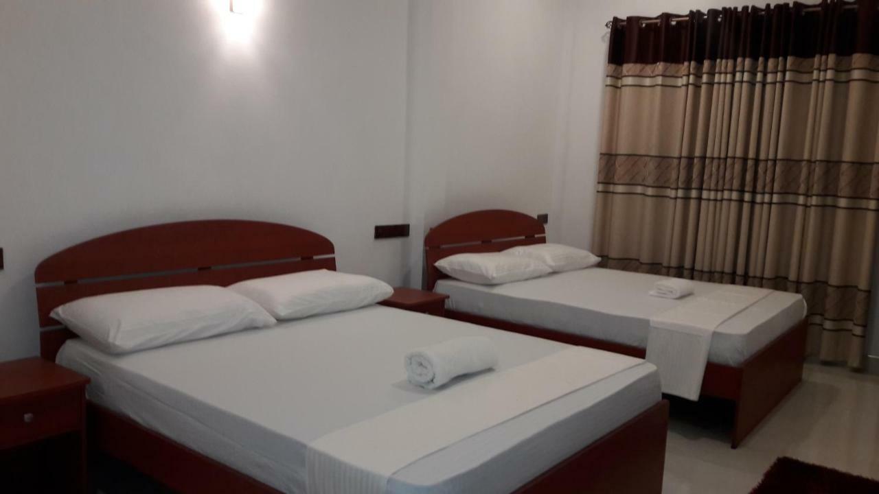 Risenlak Holiday Resort โปลอนนารูวา ภายนอก รูปภาพ