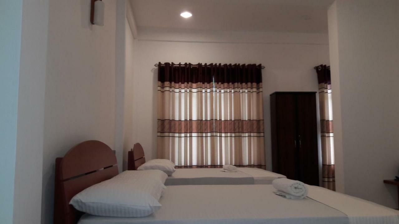 Risenlak Holiday Resort โปลอนนารูวา ภายนอก รูปภาพ